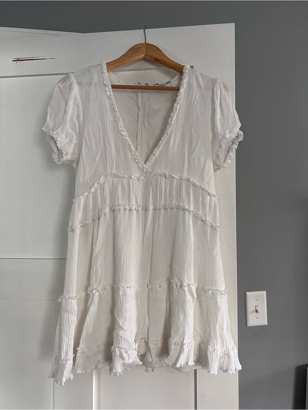 Charlotte Russe White Crinkle V-Neck Tiered Mini Dress